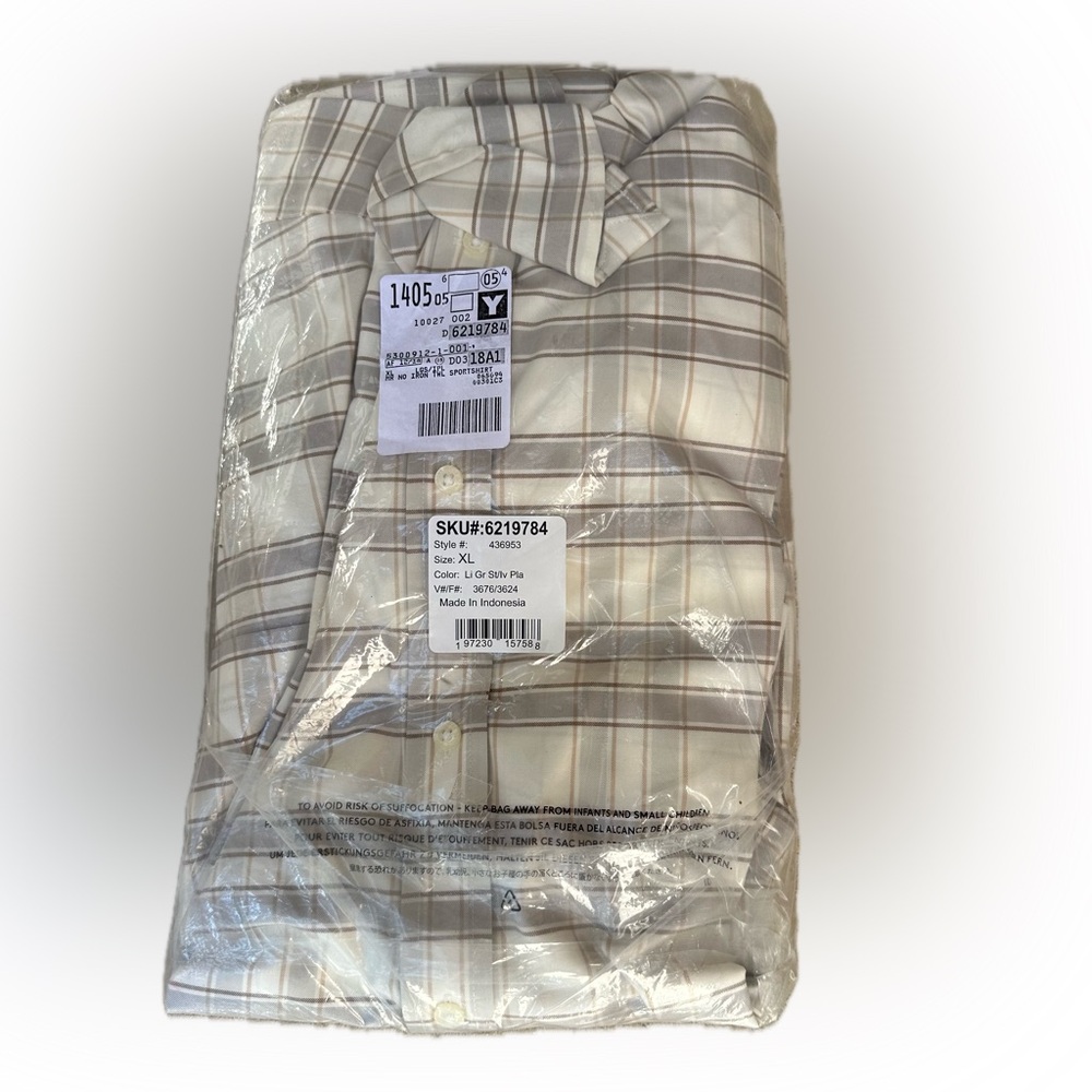 Lands' End Gray and White Checkered Shirt
Traditional Fit - XL
New in Packaging - Picture 3 of 3